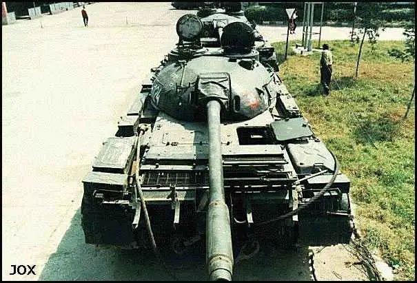 Автомобиль tank 800