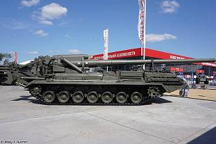 2S 7M Malka 203mm self propelled gun Russia right side view 315 001