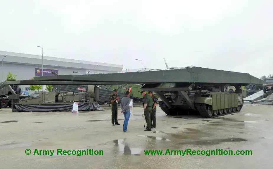 Army 2019 Russian army displays new MTU 2020 bridge layer tank 1