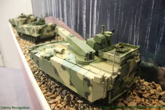 New recovery variant of the Kurganets 25 BMP appears at Russian Arms Expo 2015 640 001
