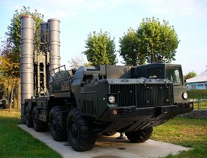 5P85D S-300 PS SA-10B Grumble B long range surface-to-air missile technical data sheet information description pictures photos images intelligence identification Russian army Russia launcher vehicle