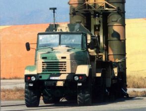 5P85TE S-300 PMU SA-10C surface to air missile technical data sheet information description pictures photos images intelligence identification Russian army Russia air defense system launcher vehicle with trailer KRAZ-260