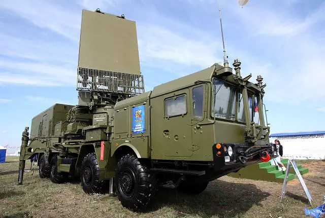 Russian 96L6E autonomous mobile radar which works in conjunction with the 83M6E2 control post and S-300MPU2 launchers.