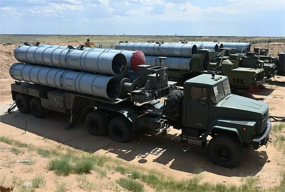 s 300pt sa 10a grumble a long rang strategic SAM sol air missile system Russia 925 001