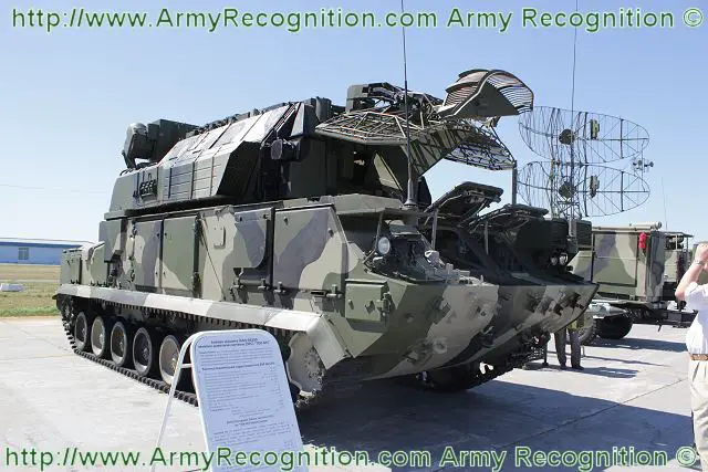 TOR-M1 9A331 SA-15 Gauntlet technical data sheet specifications information description pictures photos images identification intelligence Russia Russian army ground-to-air missile air defense armoured vehicle