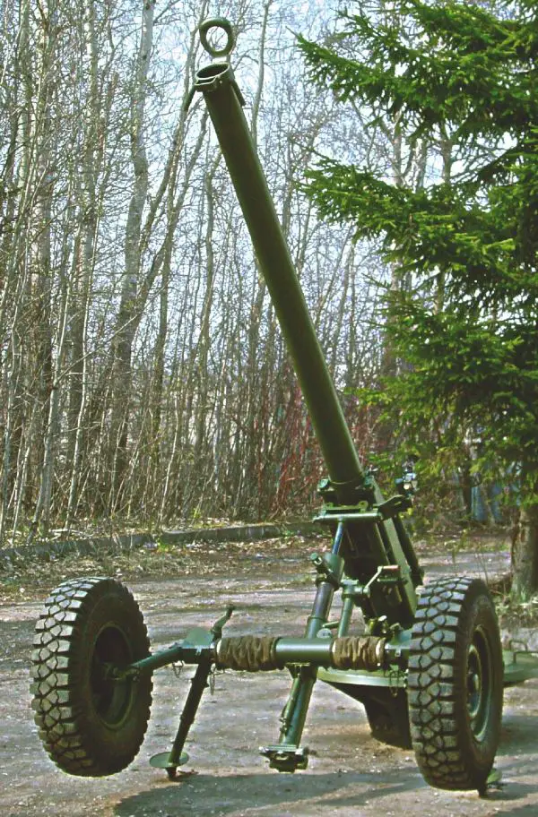 For its first participations at the international defense exhibition IDEX, the Russian Defence Company : tsniitochmash presents its new 120mm towed semi-automatic breech-loaded Nona-M1 2B23 mortar. The Nona-M1 mortar provides indirect fire from any ground day and night in any season, engaging enemy personnel and fire means on the open or sheltered positions and on the gradual reverse slopes.