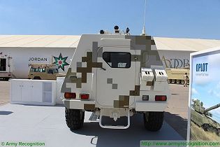 Dozor B 4x4 wheeled light armoured vehicle personnel carrier Ukraine Ukrainian army defense industry military equipment rear view 001