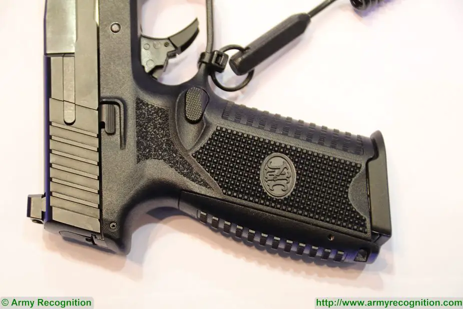 FN 509 9x19mm caliber NATO Semi automatic double action pistol FN Herstal Belgium details 004