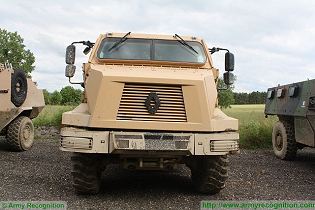 Higuard MRAP 6x6 Mine-Resistant Ambush Protected vehicle technical data sheet specifications information description pictures photos images video intelligence identification Renault Trucks Defense France French army defence industry military technology 