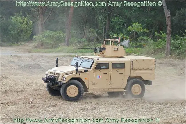 http://www.armyrecognition.com/images/stories/europe/france/wheeled_armoured/sherpa_light_scout/pictures/Sherpa_light_scout_4x4_wheeled_tactical_armoured_vehicle_Renault_Trucks_Defense_French_Defence_Industry_001.jpg