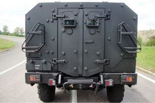 Sherpa XL 4x4 APC armoured personnel carrier technical data sheet specifications pictures video information description intelligence identification Renault Trucks Defense France French army defence industry military technology