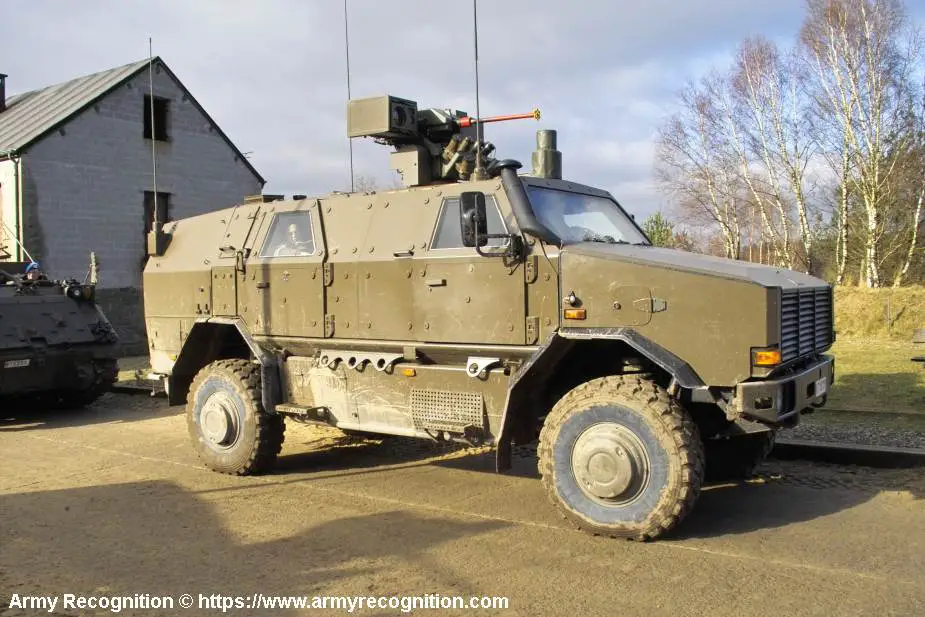 Dingo 2 4x4 wheeled armored vehicle personnel carrier Germany 925 001