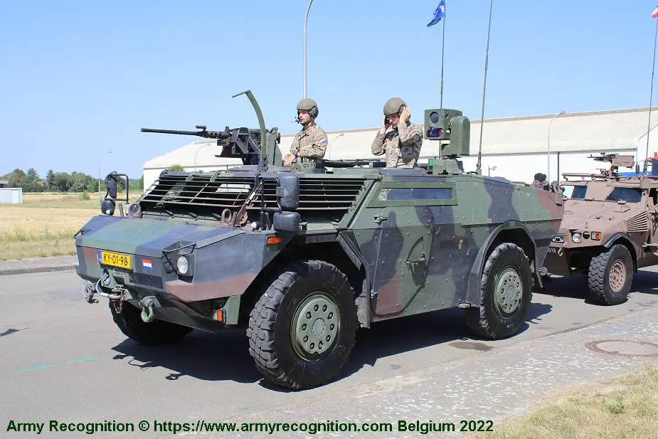 Fennek 4x4 wheeled reconnaissance armored vehicle Germany 925 001