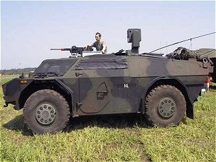 Fennek KMW 4x4 reconnaissance armoured vehicle technical data sheet specifications information description intelligence pictures photos images identification Germany German army Krauss-Maffei Wegmann defense industry army military technology 
