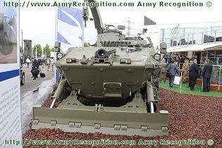 Centauro ARV wheeled armoured recovery vehicle technical data sheet specifications description information pictures photos images identification intelligence Italy Italian IVECO Defence Vehicles OTO Melara Defence Industry military technology