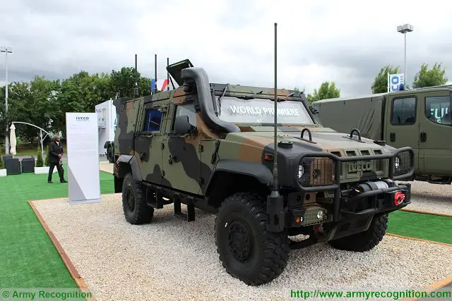 LMV 2 Light Multirole Vehicle 4x4 wheeled armoured tactical Iveco Italy Italian army defense industry 640 001