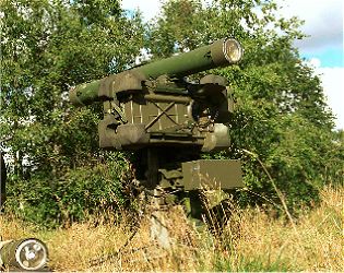 RBS 70 short range man portable air defense missile system MANPADS Sweden Swedish army defence industry right side view 001
