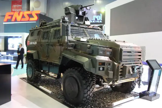 Nurol Makina is showcaing its Ejder Yalçin 4x4 at High Tech Port 2016 in Istanbul 002
