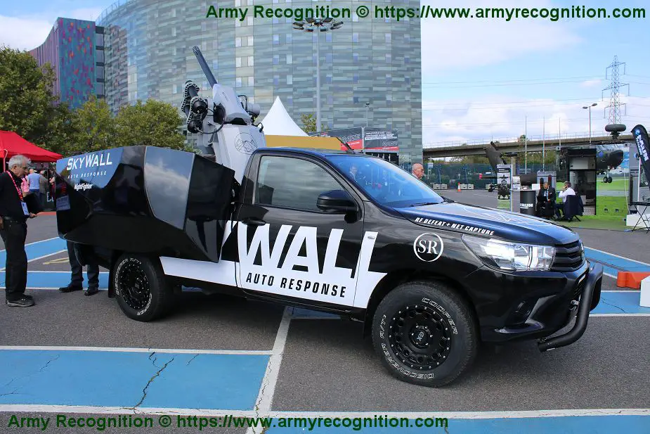 Skywall Auto Response Nightfighter worlds first integrated vehicle mounted counter drone system 925 001