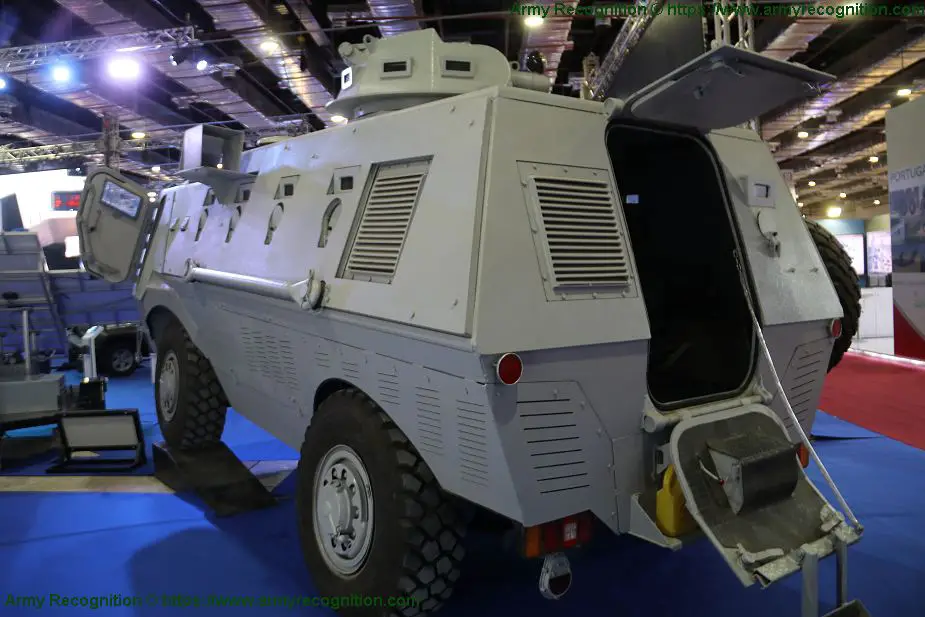 Fadh 300 new Egyptian made 4x4 APC armored personnel carrier EDEX 2018 Egypt defense exhibition 925 002