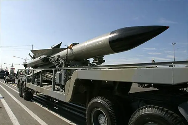 A senior Iranian military commander on Saturday announced that the country has successfully test-fired its sophisticated S-200 anti-aircraft missile system. 
