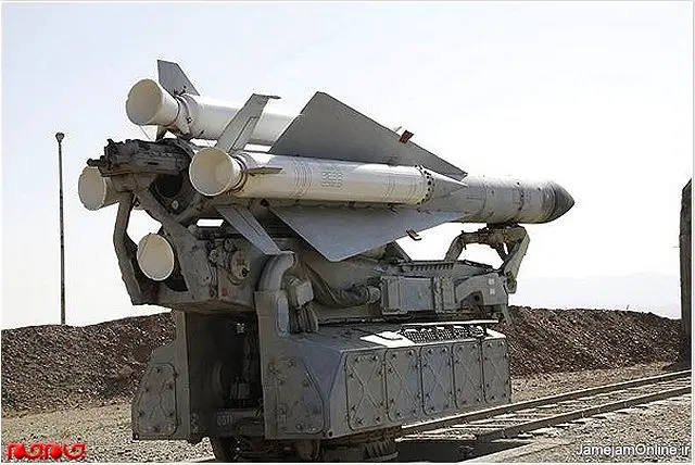 Senior Iranian air defense officials announced that they are mounting new types of missiles on S-200 anti-aircraft missile system. Speaking to reporters on the occasion of the National Day of Air Defense in Tehran , Commander of Khatam ol-Anbia Air Defense Base Brigadier General Farzad Esmayeeli said that Iran has optimized the capabilities of the Russian-made S-200 systems.