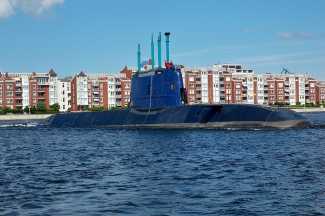 Dolphin-class submarine 325x216 (4)