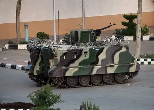 Le président contesté du Yémen Ali Abdallah Saleh a mis en garde mardi contre les risques d’une guerre civile au Yémen, alors que des chars d’unités militaires opposés au régime en place montaient la garde sur des points stratégiques de la capitale Sanaa.