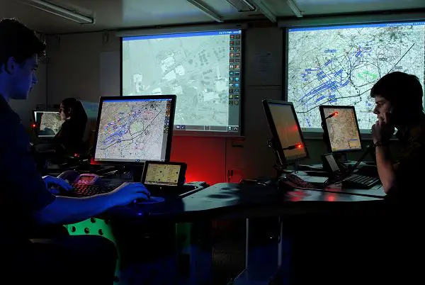 Ebit Systems Ltd. and TAS ont annoncé aujourd'hui avoir gagné un contrat pour la livraison d'un système moderne d'entraînement et de simulation pour les forces armées néerlandaises. Le système sera livré dans le courant de l'année 2011. 