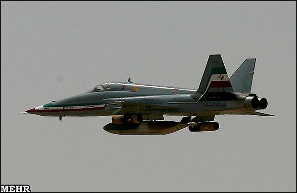 Lors d’une interview avec l’agence de presse iranienne FNA, le chef des forces aériennes de l’armée iranienne et des recherches industrielles, le Général Mohammad Reza Karshki a dévoilé le projet d’un nouvel avion de combat de fabrication locale en collaboration avec la force aérienne iranienne et les industries de défense du pays. 