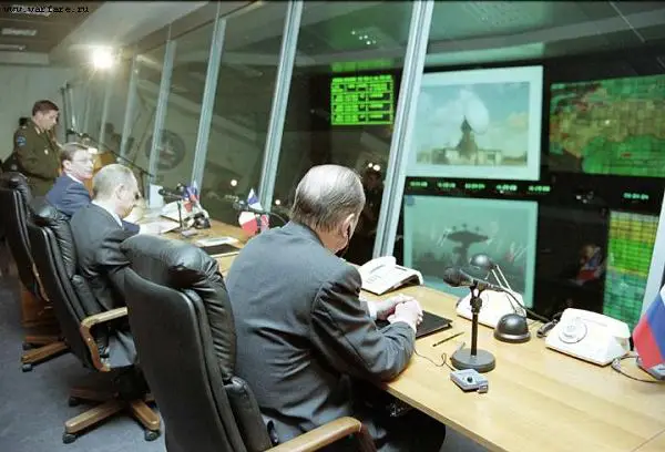 La Russie a mis en exploitation un radar d'alerte précoce aux missiles à Kaliningrad (ouest) et en construit un autre à Irkoutsk (Sibérie), a annoncé jeudi à Moscou le commandant des Troupes spatiales russes, Oleg Ostapenko. 