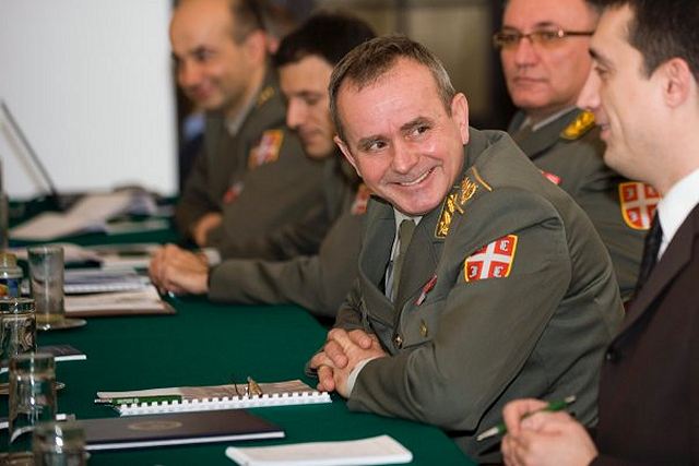 The Chief-of-staff of the Russian army, general Staff, Nikolaï Makarov will discuss Wednesday June 1, 2011, in Moscow with his Serb counterpart Miloje Miletic to evoke the military cooperation, reports the press service of the Russian ministry of Defence.