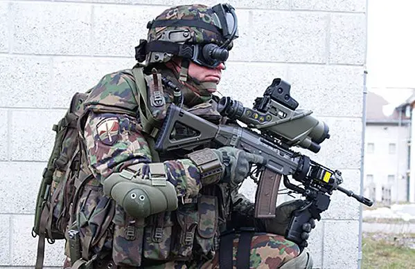 Cassidian has been commissioned by Germany’s Federal Office of Defence Technology and Procurement (BWB) to deliver a further 400 units of the Future Soldier System (Infanterist der Zukunft) in its basic version (IdZ BS).