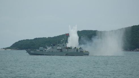 Vietnam’s first locally-made artillery ship TT400TP was formally unveiled at state factory Z173 in the northern city of Hai Phong, marking a new step in the country’s defense industry.