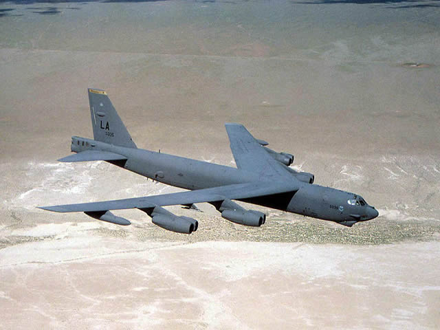 Boeing will continue to increase the B-52 bomber’s effectiveness and versatility under a new U.S. Air Force contract that calls for the aircraft’s smart weapons capacity to expand by 50 percent.