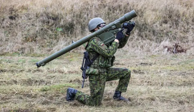 Lithuanian Armed Forces have received the first batch of the Grom anti-aircraft missiles, which are being manufactured by the Mesko facility located in Skarzysko-Kamienna, reported today Polish specialized website Defence24. 