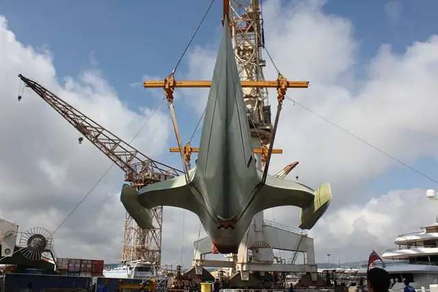 The first of the three hulls that H2X will deliver to CMN for the contract with Mozambique left the workshops on Monday, September 8. The hull will leave La Ciotat, France, on Friday, September 12 to reach Cherbourg aboard the cargo Spirit. It will then be motorized and equipped in CMN shipyard.