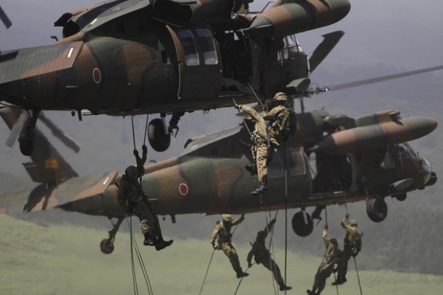 According to Reuters news agency, Japan and the United States are exploring the possibility of Tokyo acquiring offensive weapons that would allow Japan to project power far beyond its borders, Japanese officials said, a move that would likely infuriate China.