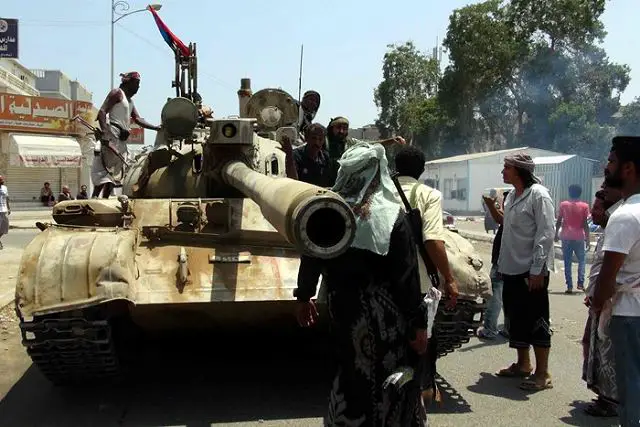 Dozens of well-trained foreign troops arrived Thursday, April 2, 2015 in Yemen's southern port city of Aden, where fierce street fighting is taking place between gunmen of the Shiite Houthi group and tribal militia allied with Yemen's President Abd-Rabbu Mansour Hadi. 