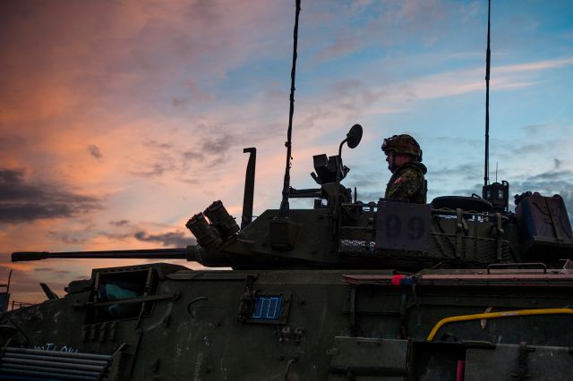 Canadian Army communications specialists involved in NATO Exercise TRIDENT JUNCTURE 15 640 001