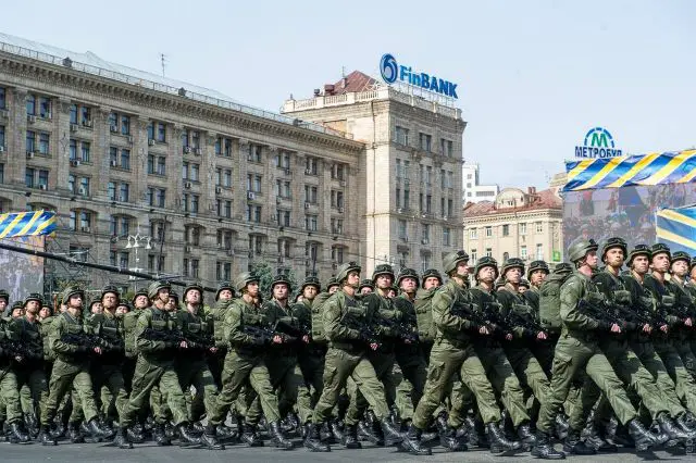 Ukraine will increase the size of its armed forces from 232000 to 250000 soldiers 640 001