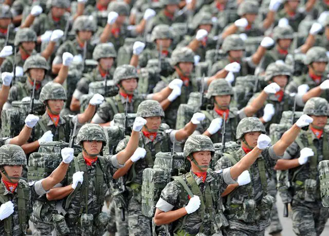 South Koreas government approves troops reduction bill 640 001