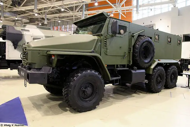The first UralVV armored personnel carrier for Russian Army will be manufactured in 2016 640 001