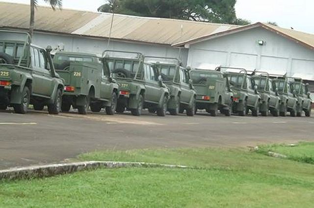 The United States Government has boosted Liberia’s international peacekeeping mission capacity with a donation of military equipment to the Armed Forces of Liberia (AFL). The equipment turned over Tuesday included 18 Land Cruiser Pick-ups, two Land Cruiser maintenance vehicles, two 24-foot Whaler Boats and one 44-foot container of spare parts.