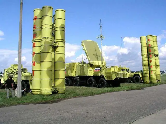 Russia delivers S-300 air defense missile systems to Irans Khatam ol-Anbia base 640 001