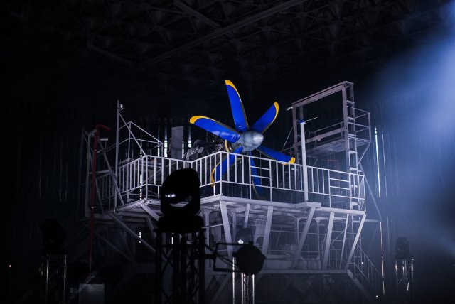 UEC hands over first two TV7 117ST engines for the Il 112V military airlifter 640 001