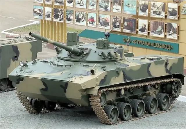 The Russian Company Kurganmashzavod enterprise presented trial models of BT-3F armored personnel carrier on the basis of BMP-3, infantry fighting vehicle BMP-3M Dragoon and airborne assault vehicle BMD-4M with Sinitsa combat module named BMD-4M2, the press service of the Tractor plants Concern said.