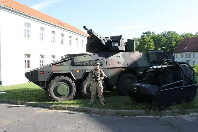 The German Defense Company Rheinmetall has displayed its new “Infantry System” for the first time. It substantially enhances the combat performance of dismounted troops in connection with unmanned systems and fire support elements. 