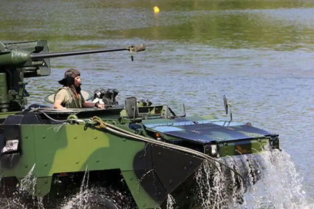 Beginning of June, Czech Army has carried out the one-day exercise ‘Water Crossing 2017’, at Myslejovice water reservoir, with a demonstration of the skills of Czech military personnel in carrying out challenging tasks and negotiating obstacles in and around a river while operating their amphibious recovery and rescue vehicles