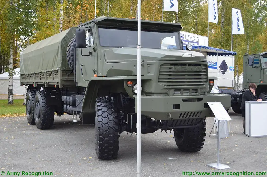 Lo sviluppo del camion russo Ural Tornado-U è nella fase finale Development_of_Russian_Ural_63704-0011_Tornado-U_6x6_truck_is_at_final_stage_925_001